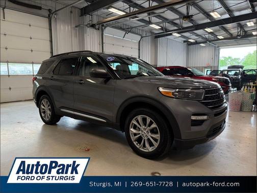 Gray Metallic 2023 Ford Explorer XLT