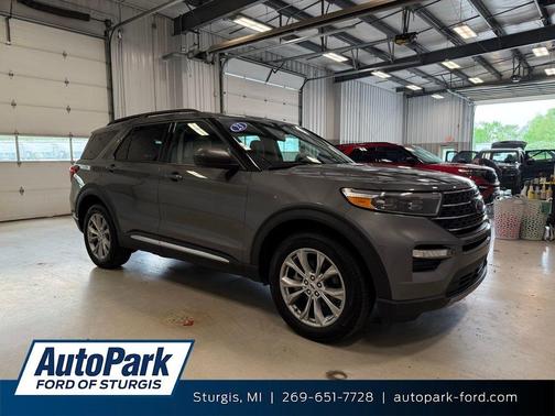 Gray Metallic 2023 Ford Explorer XLT