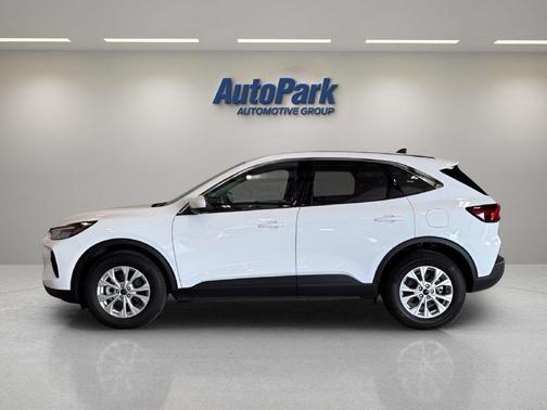 Oxford White 2023 Ford Escape Active