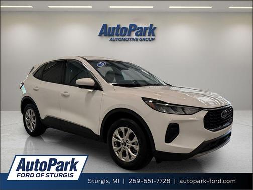 Oxford White 2023 Ford Escape Active