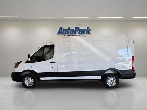 2025 Ford Transit-250 148 WB Medium Roof Cargo