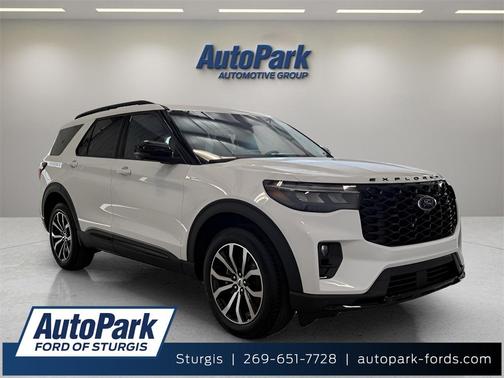 2025 Ford Explorer ST-Line