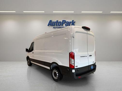 Oxford White 2026 Ford Transit-250 148 WB Medium Roof Cargo
