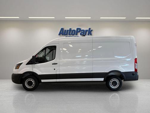Oxford White 2026 Ford Transit-250 148 WB Medium Roof Cargo