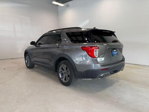 Gray Metallic 2023 Ford Explorer XLT