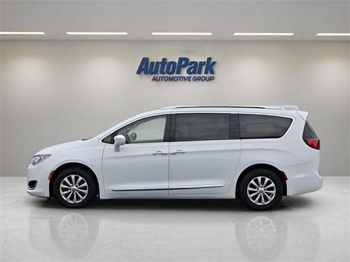 2018 Chrysler Pacifica Touring-L