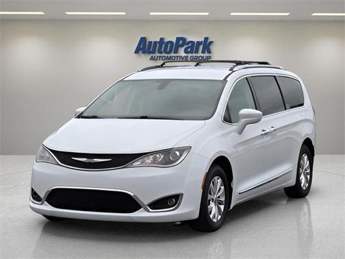 2018 Chrysler Pacifica Touring-L