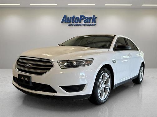 2018 Ford Taurus SE