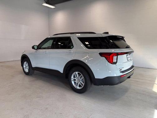 Avalanche 2027 Ford Explorer