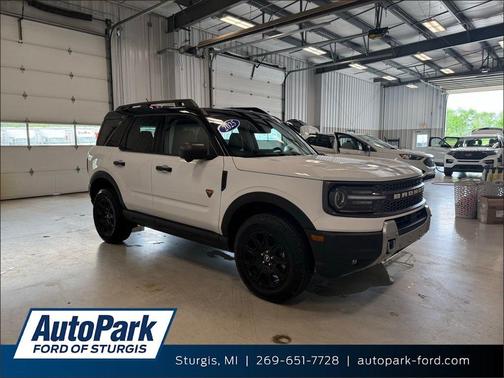 Oxford White 2025 Ford Bronco Sport Badlands
