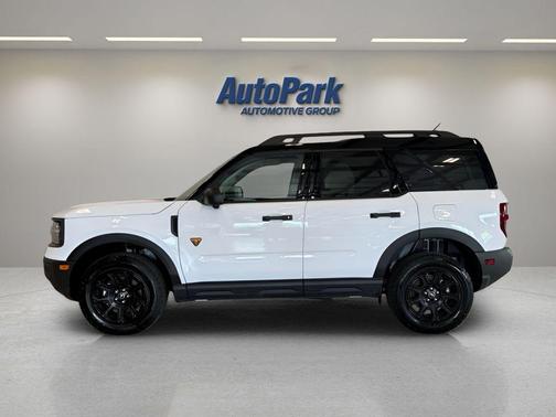 Oxford White 2025 Ford Bronco Sport Badlands