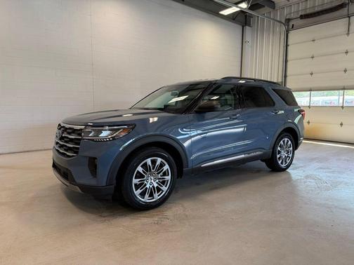 Vapor Blue 2025 Ford Explorer Active