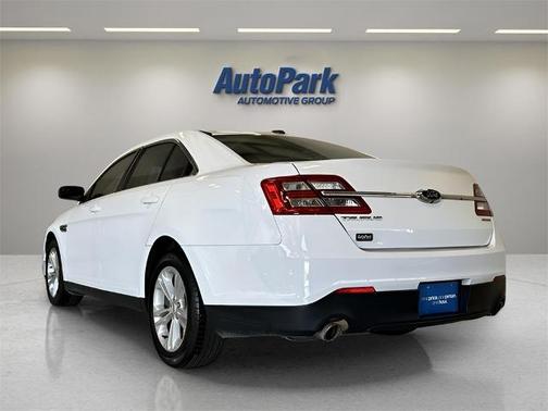 2018 Ford Taurus SE