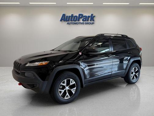 Diamond Black 2018 Jeep Cherokee Trailhawk
