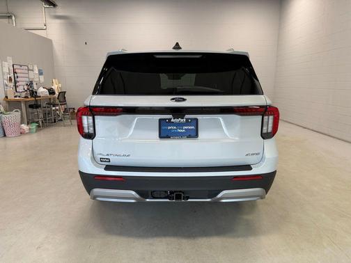 Space White Metallic 2026 Ford Explorer Platinum