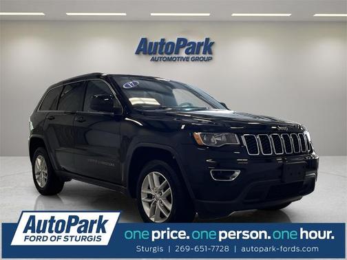2017 Jeep Grand Cherokee LAREDO