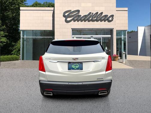 Silver Coast Metallic 2017 Cadillac XT5 Base