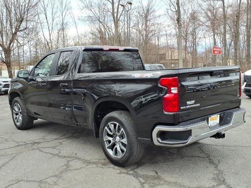 Black 2025 Chevrolet Silverado 1500 LT