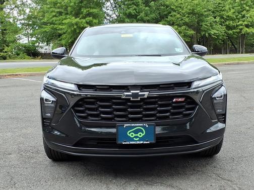 Mosaic Black Metallic 2024 Chevrolet Trax FWD 1RS