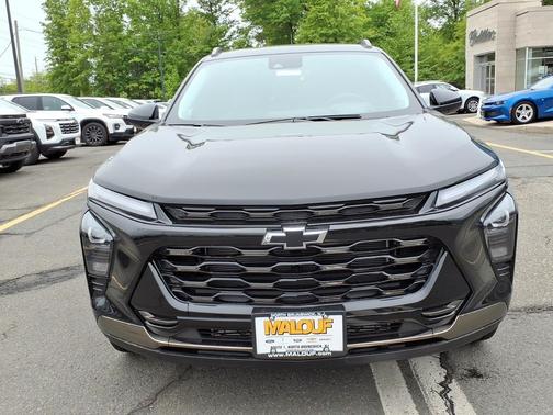 Mosaic Black Metallic 2026 Chevrolet Trax FWD ACTIV
