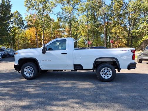 Summit White 2026 Chevrolet Silverado 2500 WT