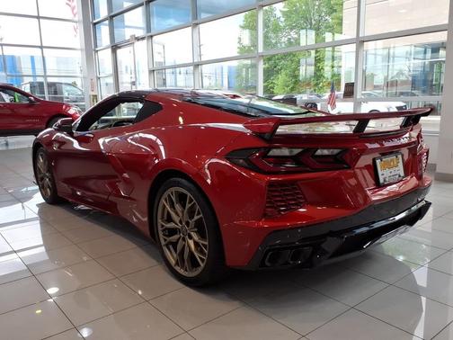 Red Mist Metallic Tintcoat 2025 Chevrolet Corvette Stingray w/3LT