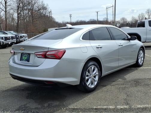 Silver Ice Metallic 2019 Chevrolet Malibu LT