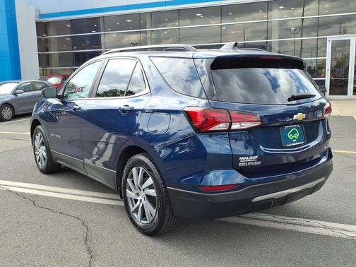 Blue Glow Metallic 2023 Chevrolet Equinox 1LT