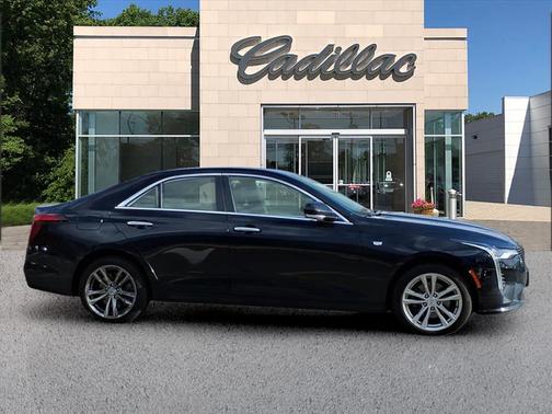 2023 Cadillac CT4 Luxury