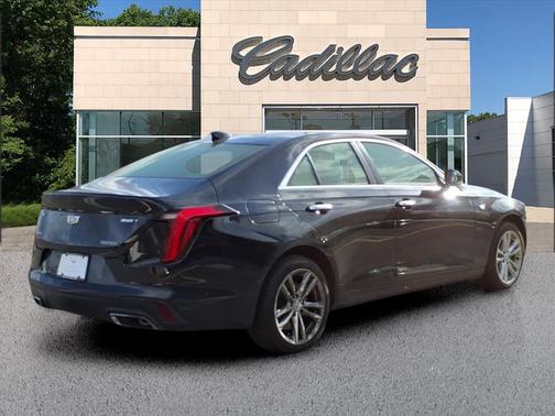 2023 Cadillac CT4 Luxury
