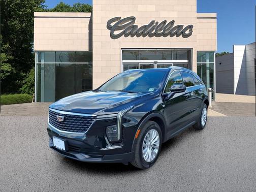 Stellar Black Metallic 2024 Cadillac XT4 Luxury
