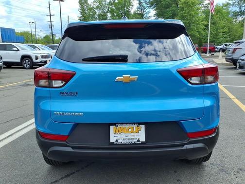 Marina Blue Metallic 2026 Chevrolet Trailblazer LS