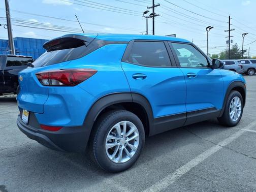 Marina Blue Metallic 2026 Chevrolet Trailblazer LS