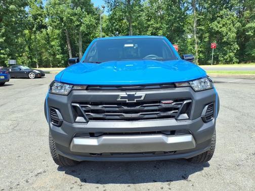 Reef Blue Metallic 2026 Chevrolet Colorado Trail Boss