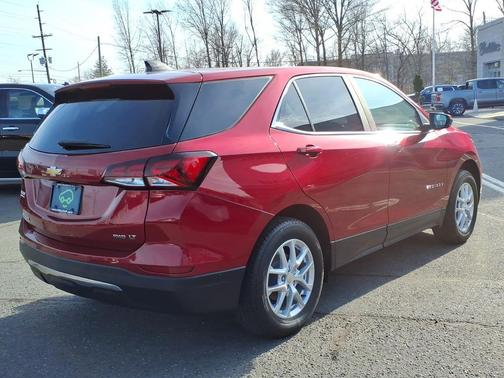 Radiant Red Tintcoat 2023 Chevrolet Equinox 1LT