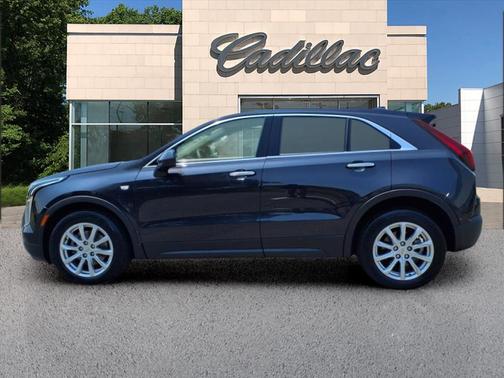 2022 Cadillac XT4 Luxury