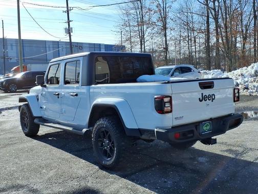 2025 Jeep Gladiator Willys