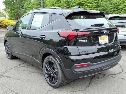 Mosaic Black Metallic 2027 Chevrolet Bolt RS