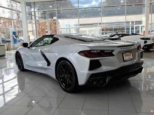 2026 Chevrolet Corvette Stingray w/2LT