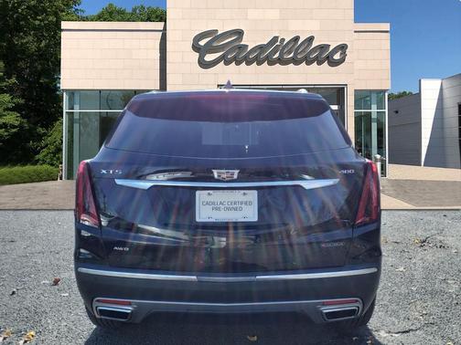 2022 Cadillac XT5 Premium Luxury