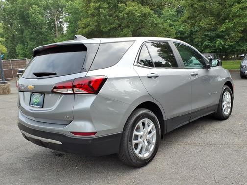 Sterling Gray Metallic 2023 Chevrolet Equinox 1LT