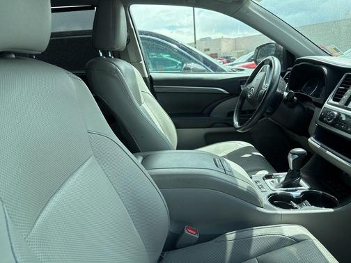 Blizzard Pearl 2019 Toyota Highlander Limited Platinum