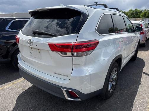 Blizzard Pearl 2019 Toyota Highlander Limited Platinum