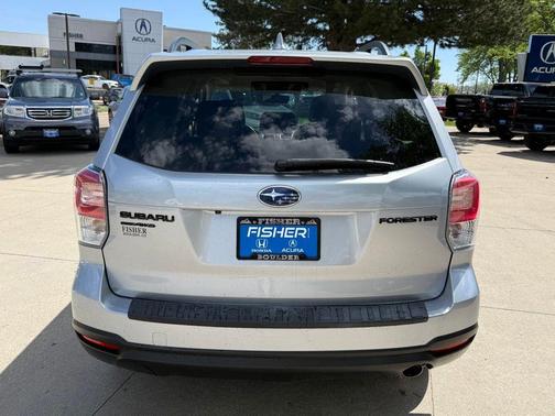 Ice Silver Metallic 2018 Subaru Forester 2.5i Premium