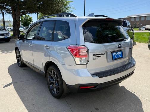 Ice Silver Metallic 2018 Subaru Forester 2.5i Premium
