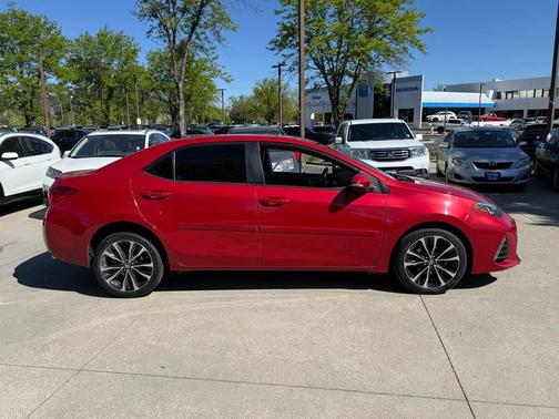 Barcelona Red Metallic 2019 Toyota Corolla SE