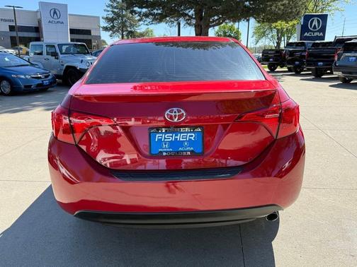 Barcelona Red Metallic 2019 Toyota Corolla SE