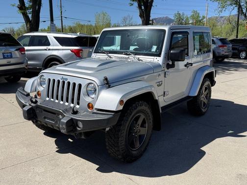 Bright Silver Clearcoat Metallic 2012 Jeep Wrangler Rubicon