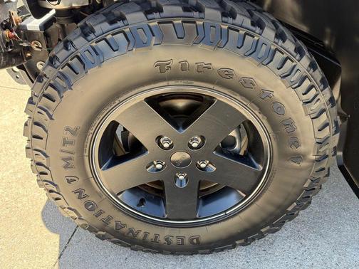 Bright Silver Clearcoat Metallic 2012 Jeep Wrangler Rubicon