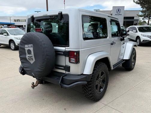 Bright Silver Clearcoat Metallic 2012 Jeep Wrangler Rubicon